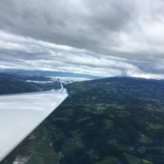Flugwegposition um 06:28:37: Aufgenommen in der Nähe von Municipality of Slovenj Gradec, Slowenien in 1580 Meter